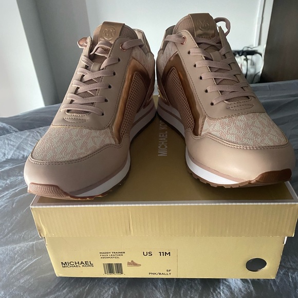 Women’s sneakers Michael Kors size 11 - Picture 2 of 6